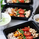 내 몸에 맞는 식단, 일상 속에서 실천하는 건강한 선택법 a couple trays of food